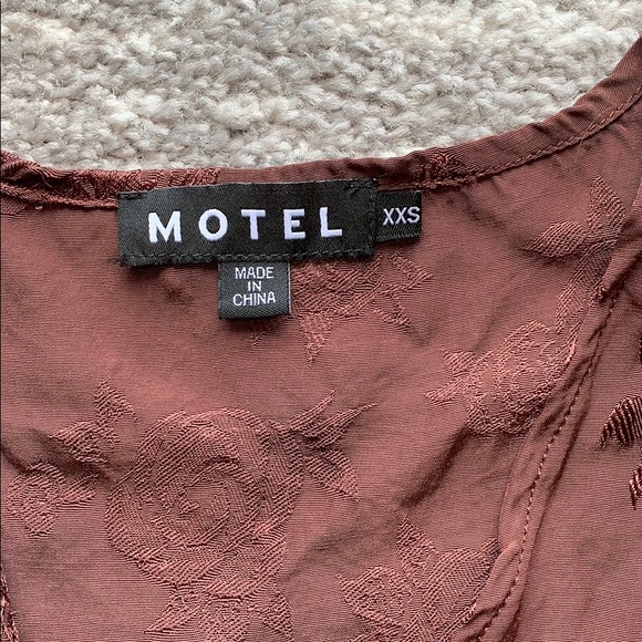 Crop top - Picture 2 of 4